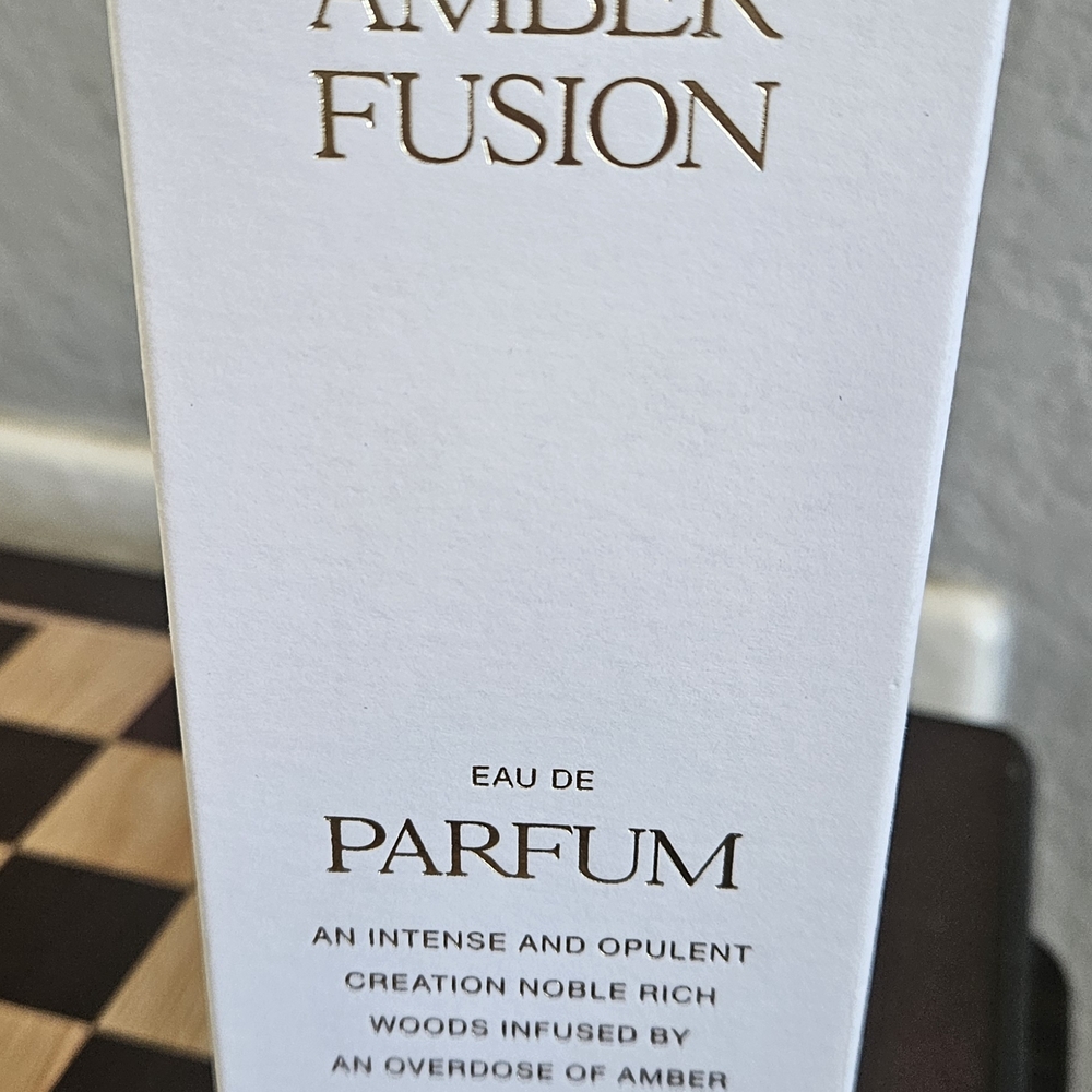 Chapter No.1 White Box - Picture 7 of 11